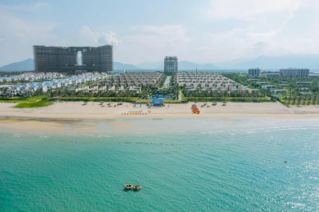 Wyndham Garden Cam Ranh Resort 5*,