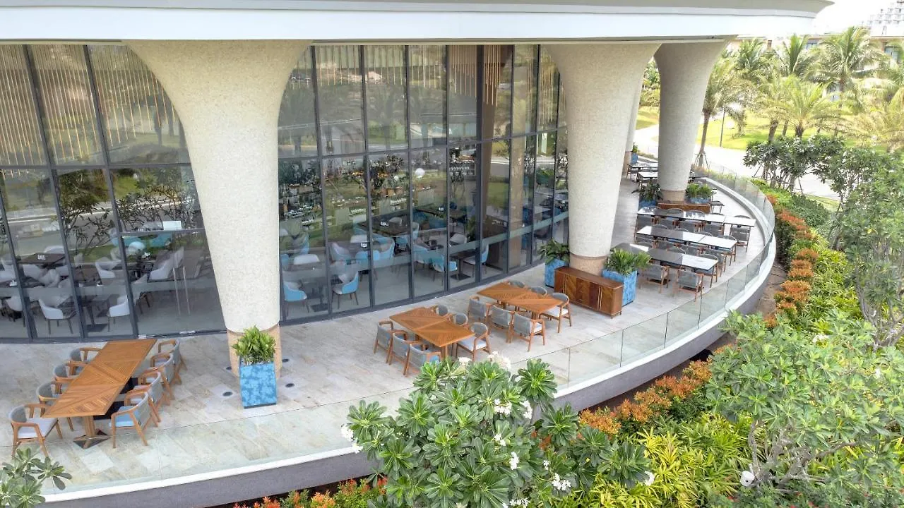 Wyndham Garden Cam Ranh Resort Hotel